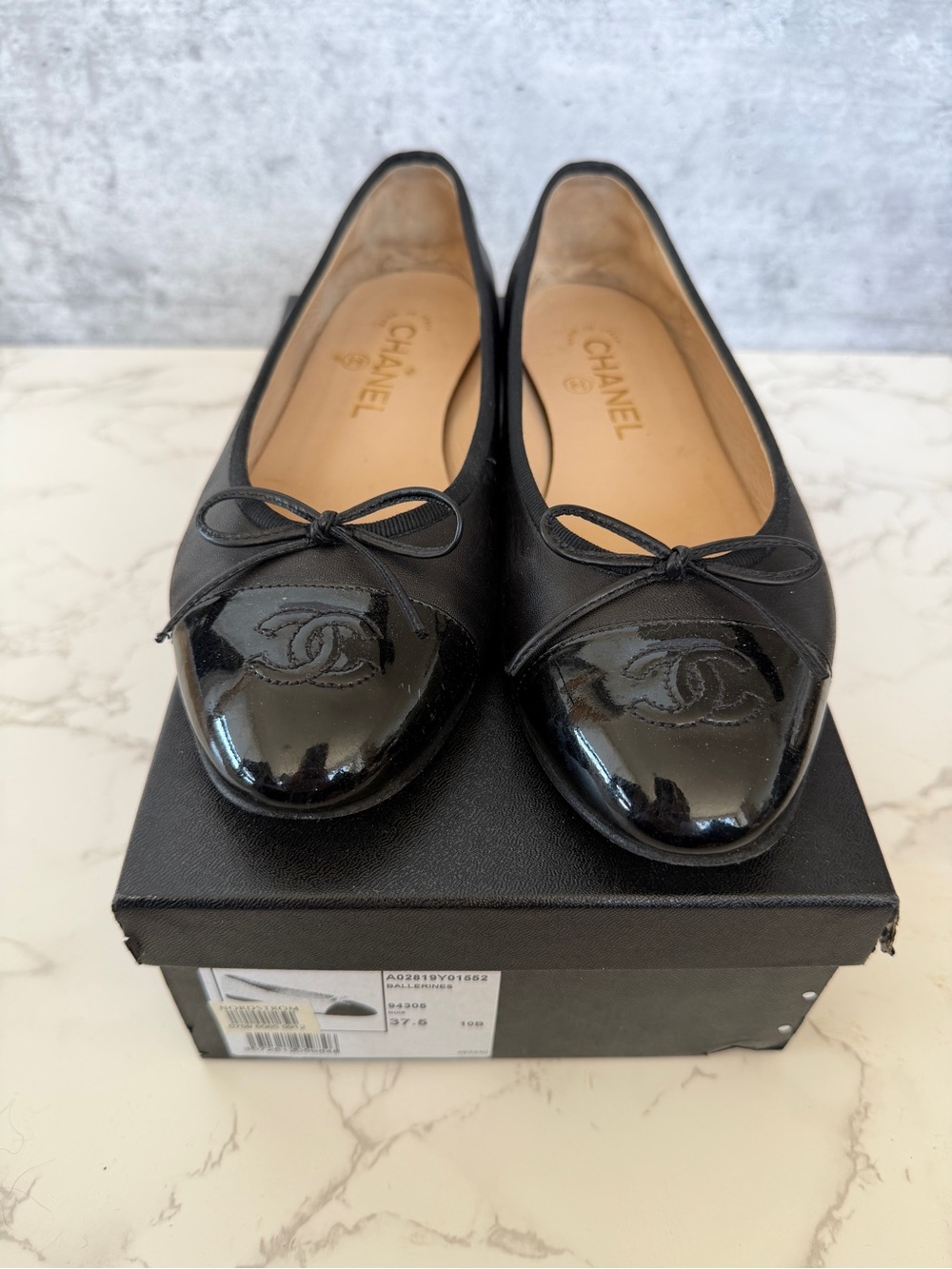 CHANEL Black Leather Cap-Toe Ballet Flats with Patent Toe - Picture 2 of 5